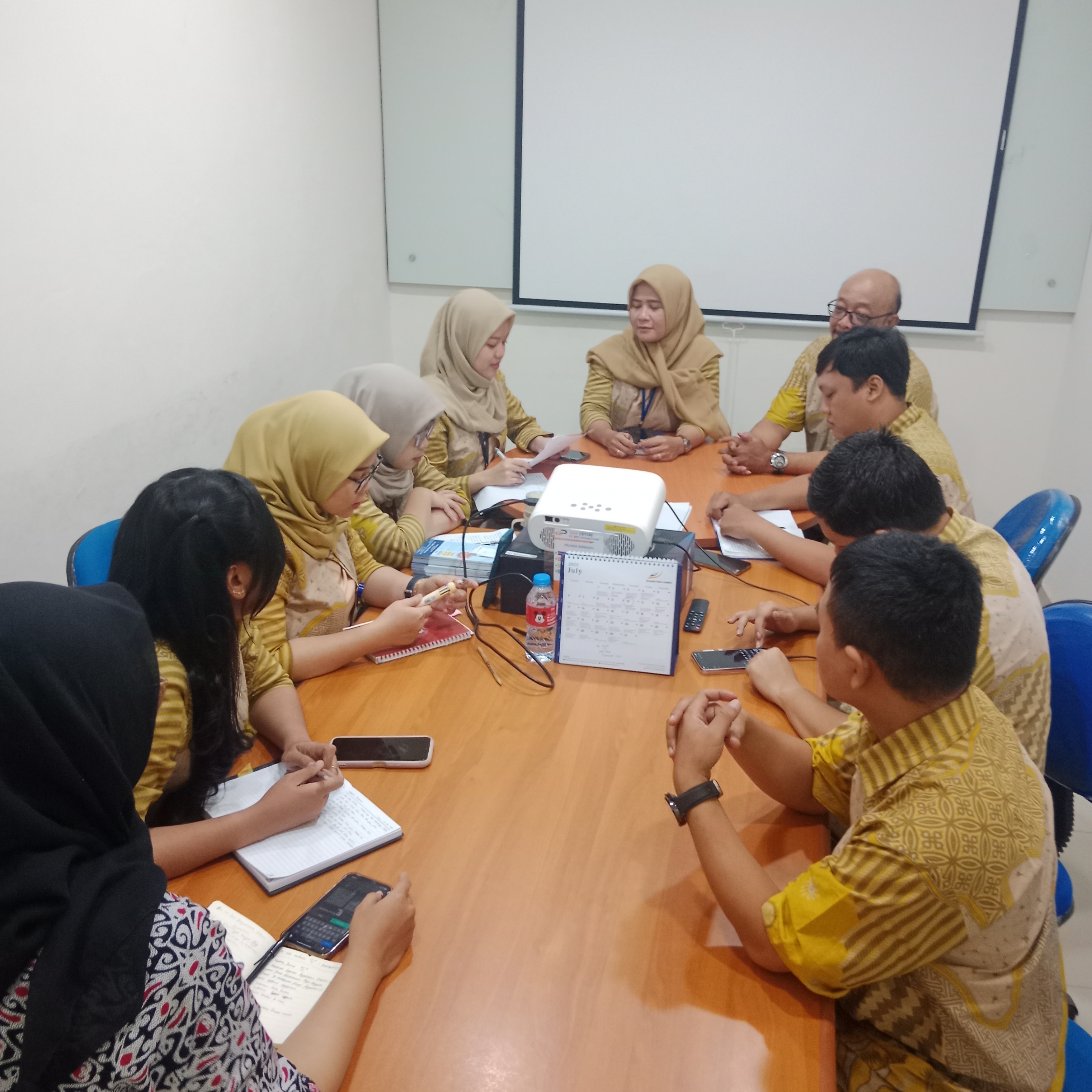 Rapat Kerja Rutin Setiap Jumat